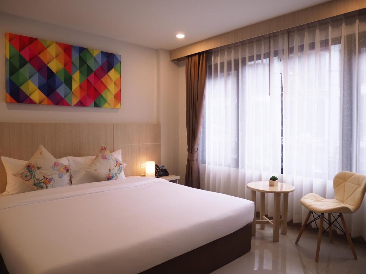 Malee Hotel Chiang Mai Extérieur photo