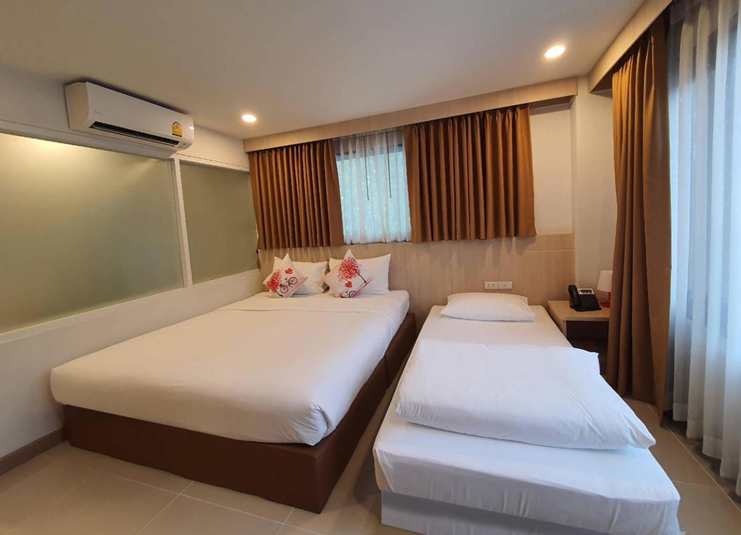 Malee Hotel Chiang Mai Extérieur photo